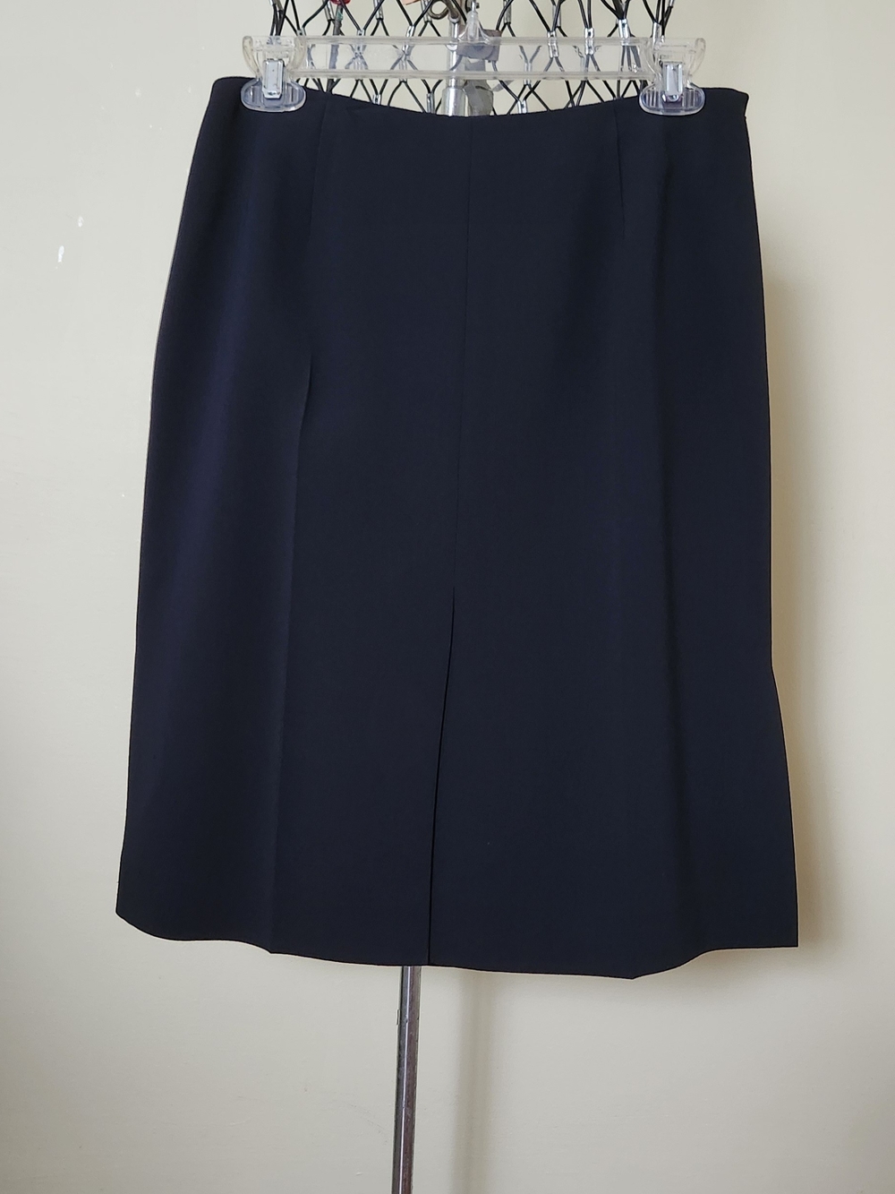 Jones New York Black Pencil Skirt with Front Slit